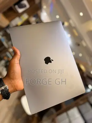 Laptop Apple MacBook Pro 2019 32GB Intel Core Ultra 9 SSD 512GB
