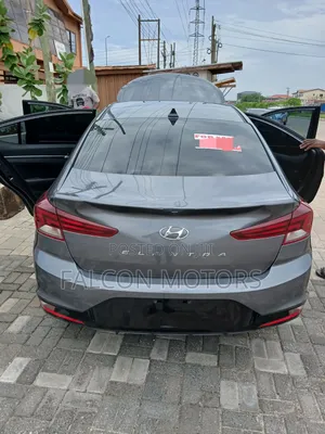 Hyundai Elantra SEL 2020 Gray