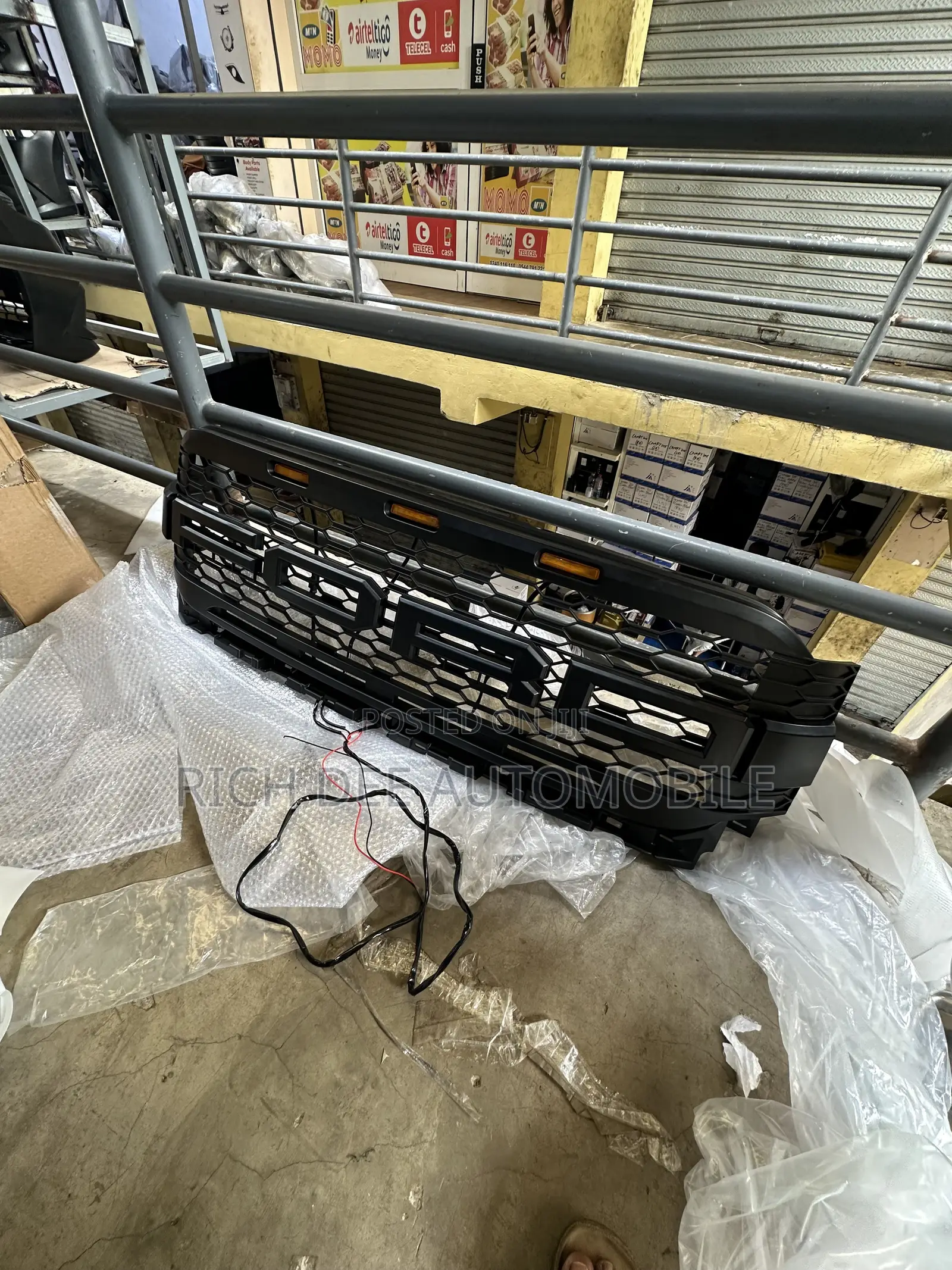Ford F150 2021 24 Grill Spec Type