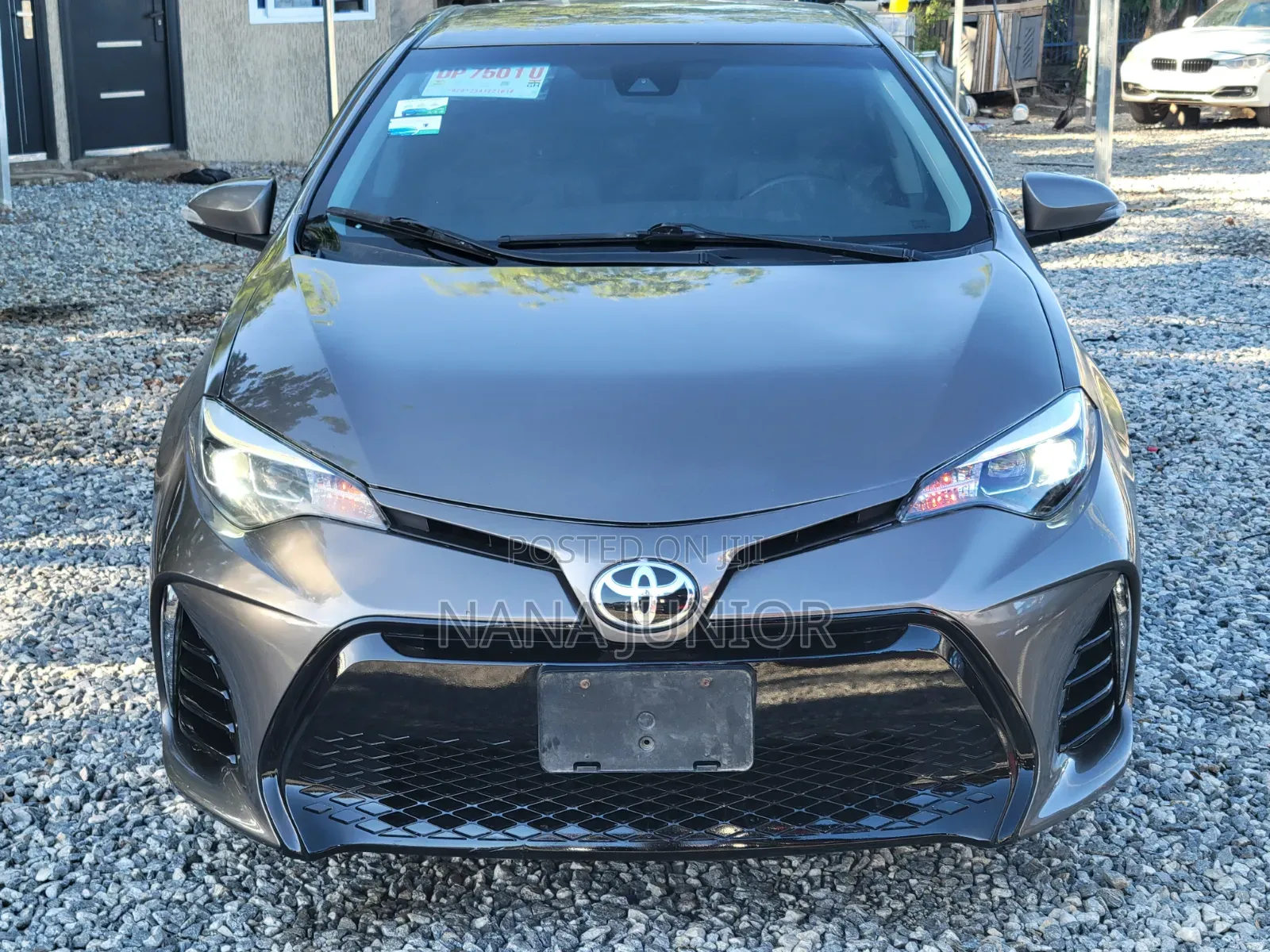 Toyota Corolla 2017 Brown
