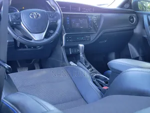 Toyota Corolla 2017 Brown