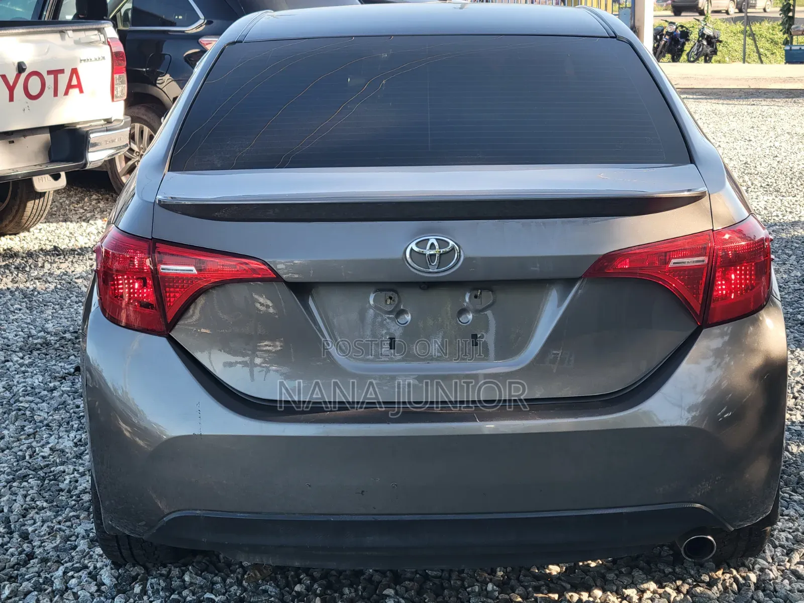 Toyota Corolla 2017 Brown