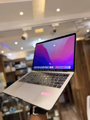 Laptop Apple MacBook Pro 2017 16GB Intel Core i5 SSD 256GB
