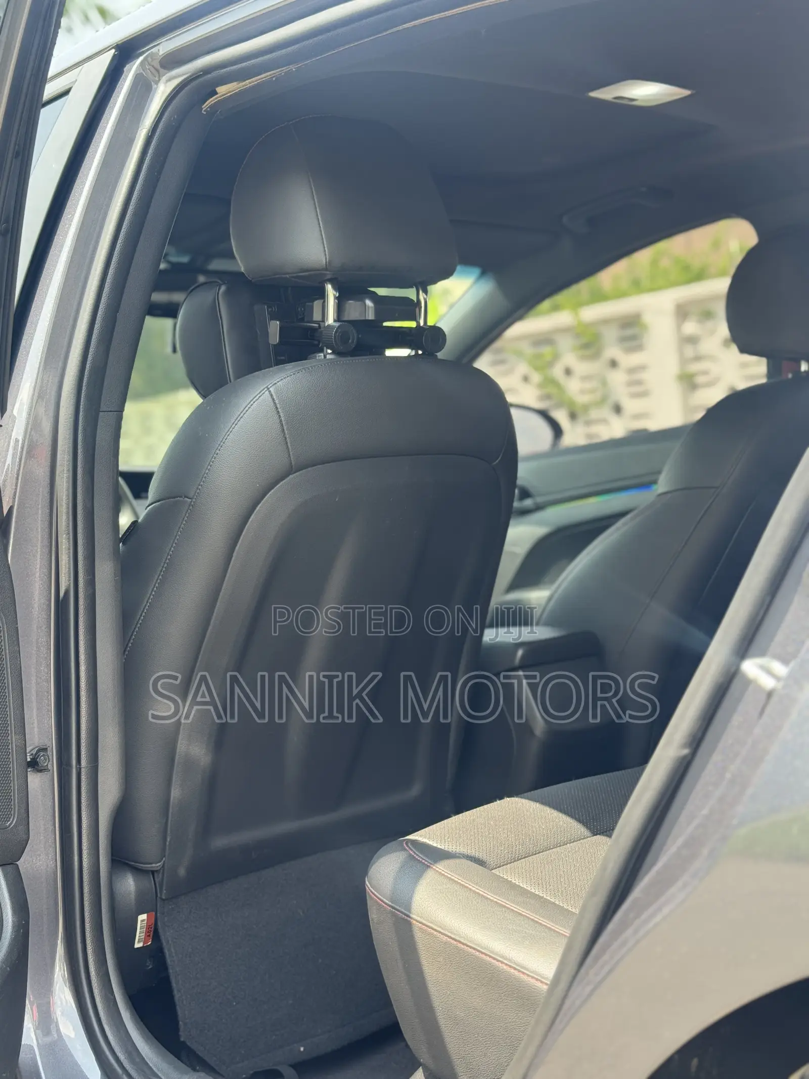 Hyundai Avante 2018 Gray