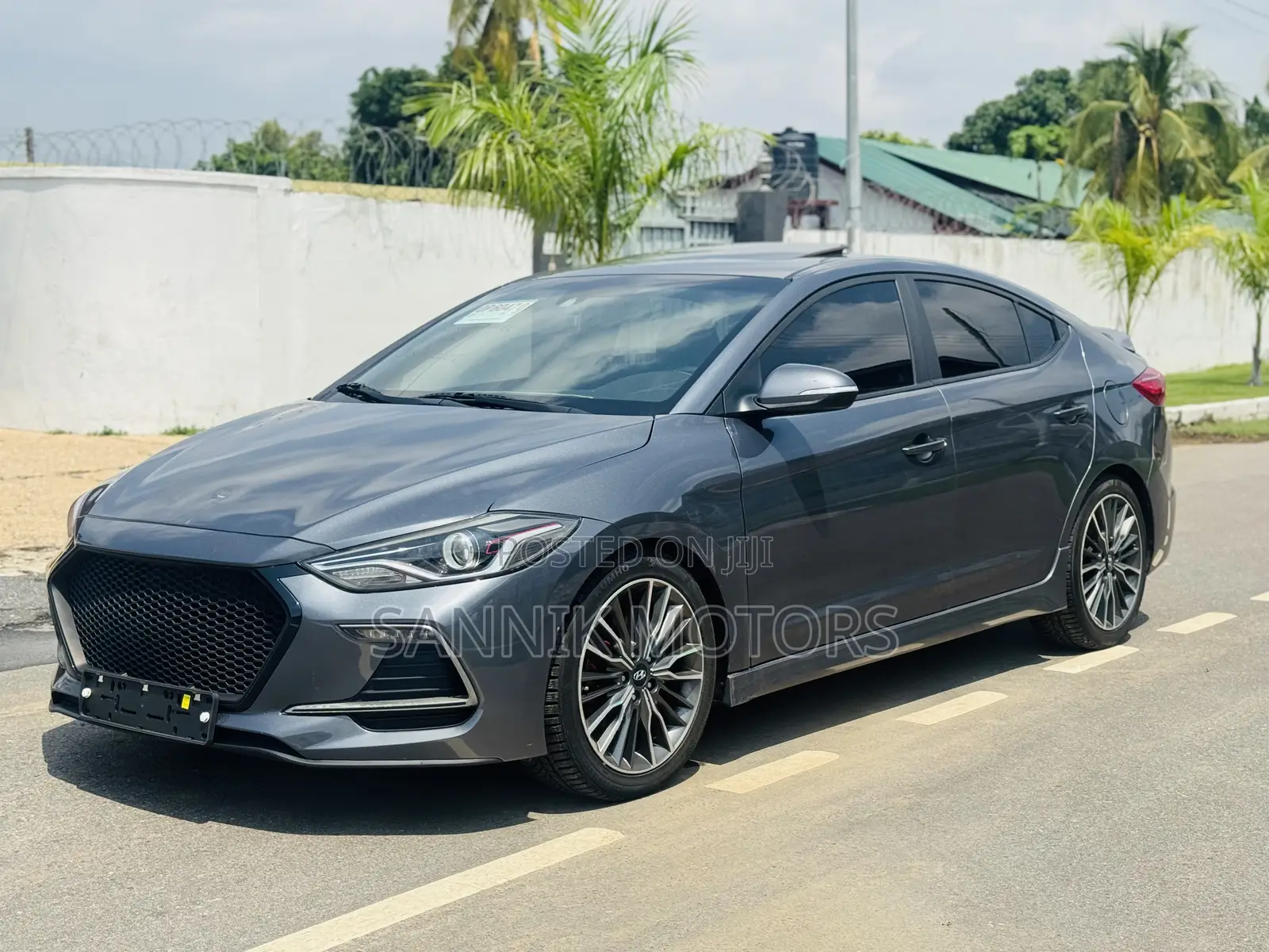 Hyundai Avante 2018 Gray