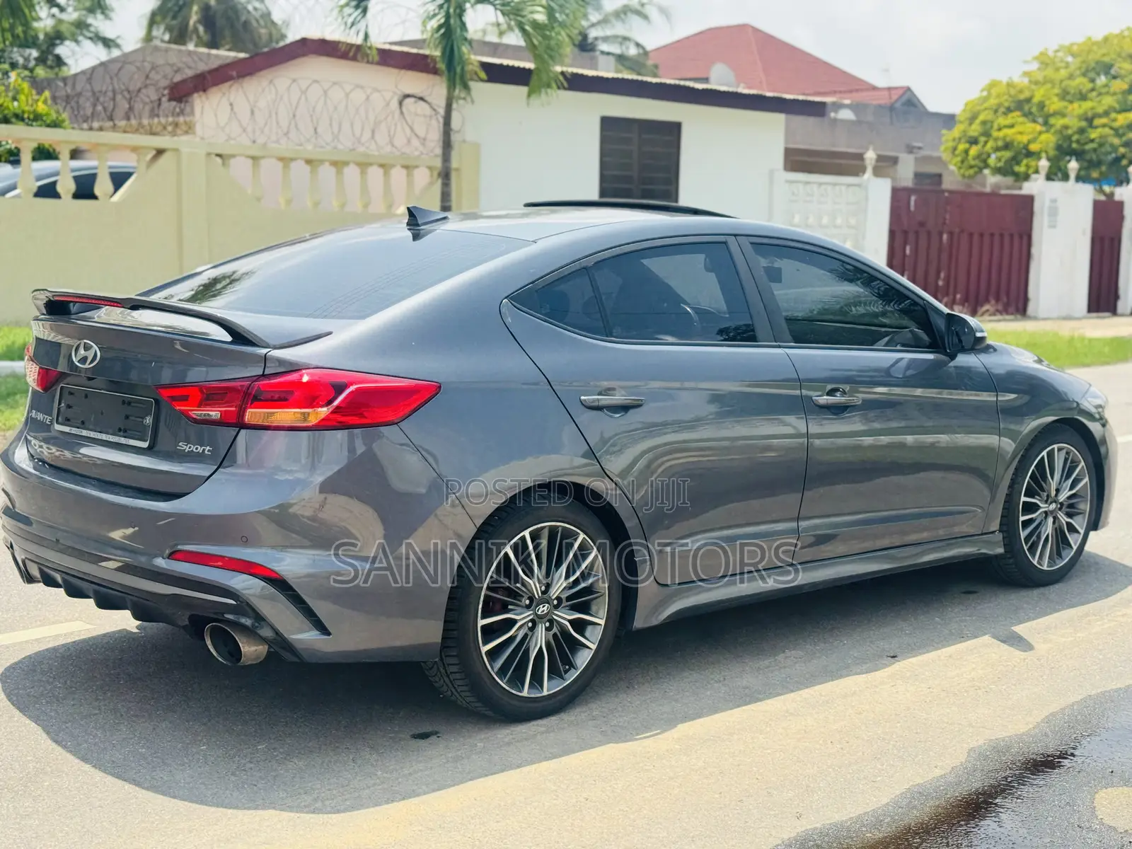 Hyundai Avante 2018 Gray