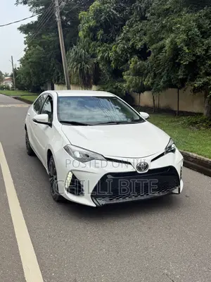 Toyota Corolla S 4dr Sedan (1.8L 4cyl CVT) 2016 White