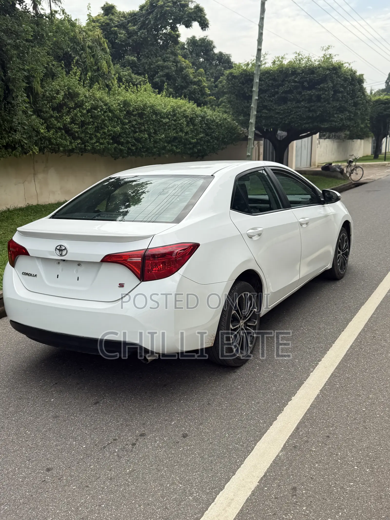 Toyota Corolla S 4dr Sedan (1.8L 4cyl CVT) 2016 White