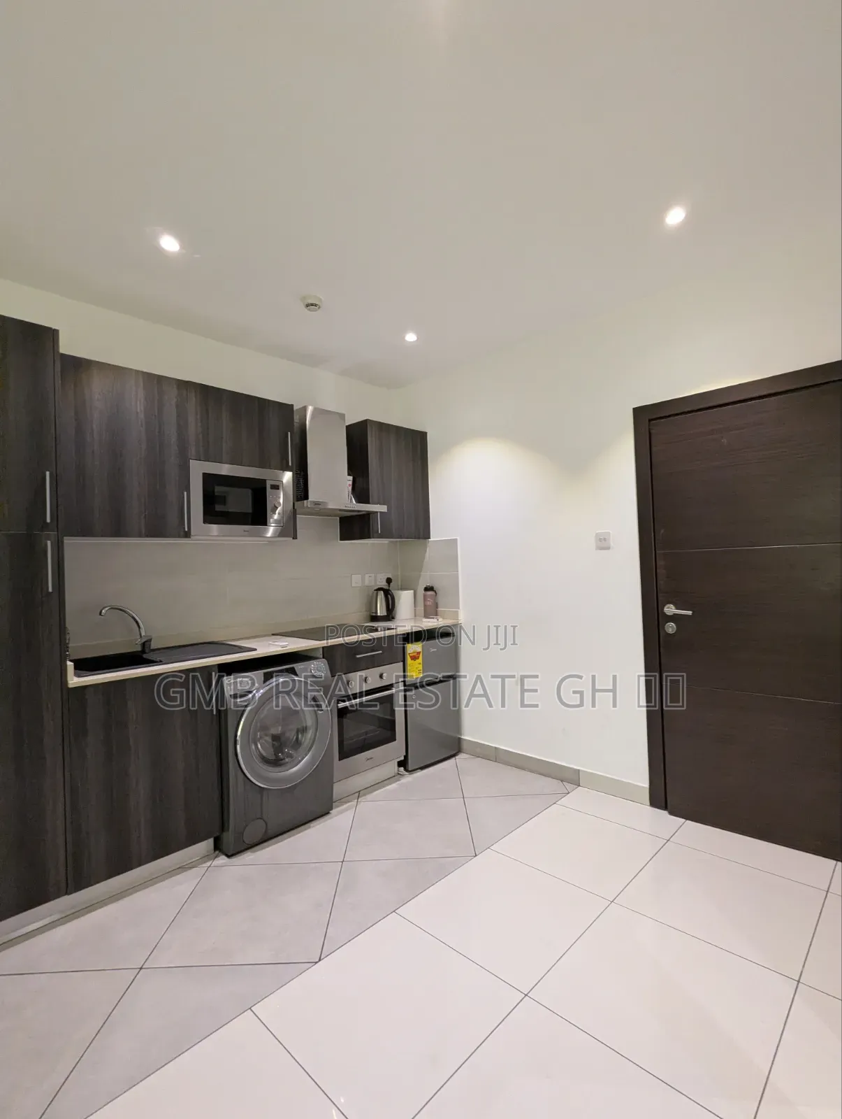 Furnished Studio Apartment in Cantonment, US Embassy Area for sale