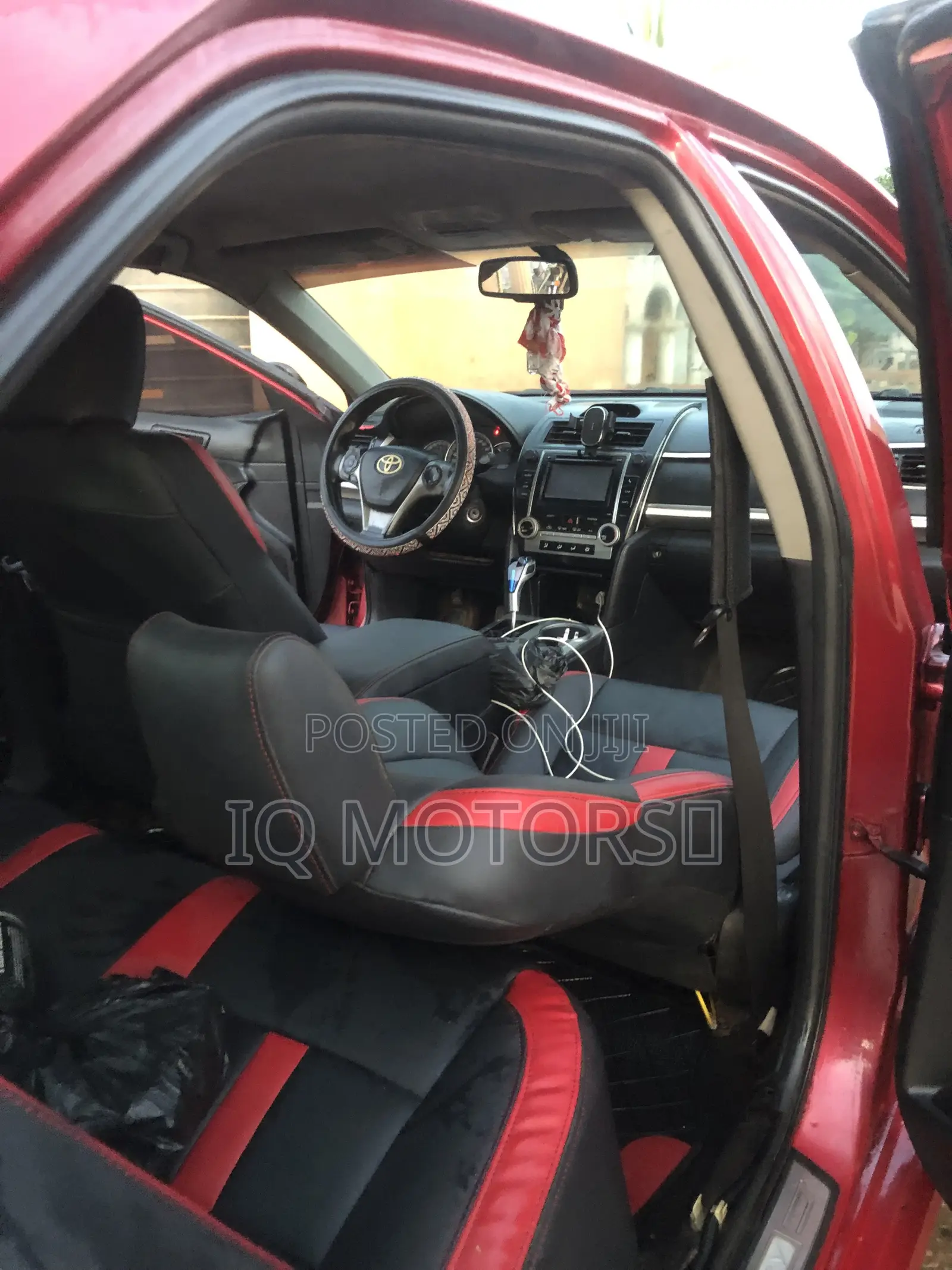 Toyota Camry SE 4dr Sedan (2.5L 4cyl 6A) 2012 Red