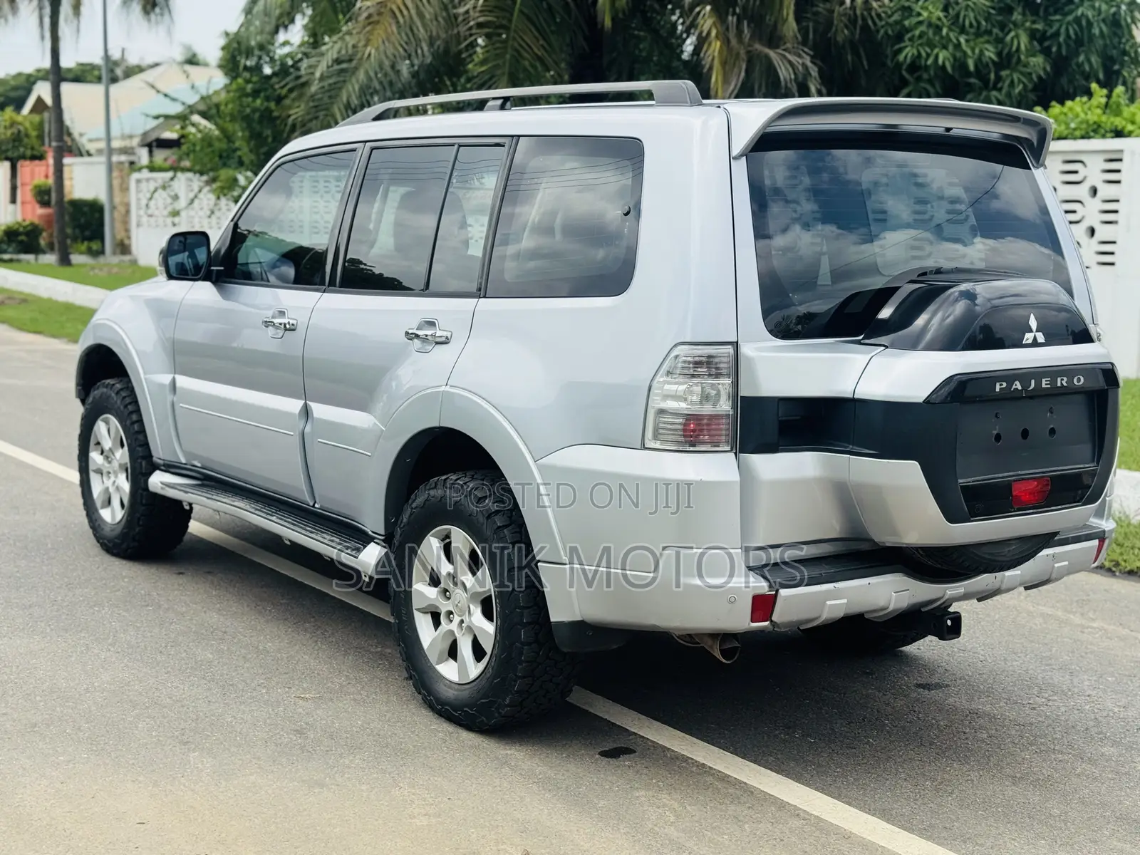 Mitsubishi Pajero V80 3.8 V6 GLS 2016 Gray