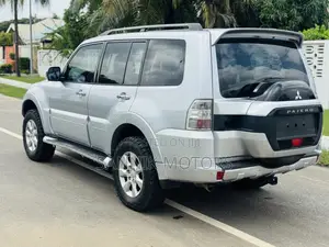 Mitsubishi Pajero V80 3.8 V6 GLS 2016 Gray