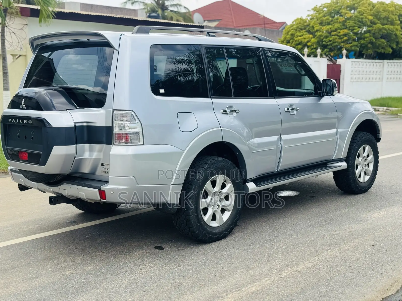 Mitsubishi Pajero V80 3.8 V6 GLS 2016 Gray