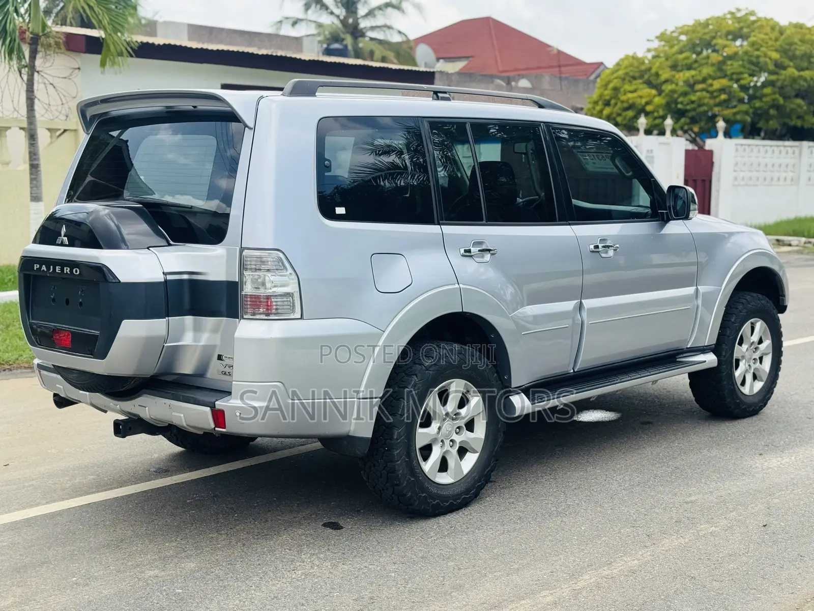 Mitsubishi Pajero V80 3.8 V6 GLS 2016 Gray