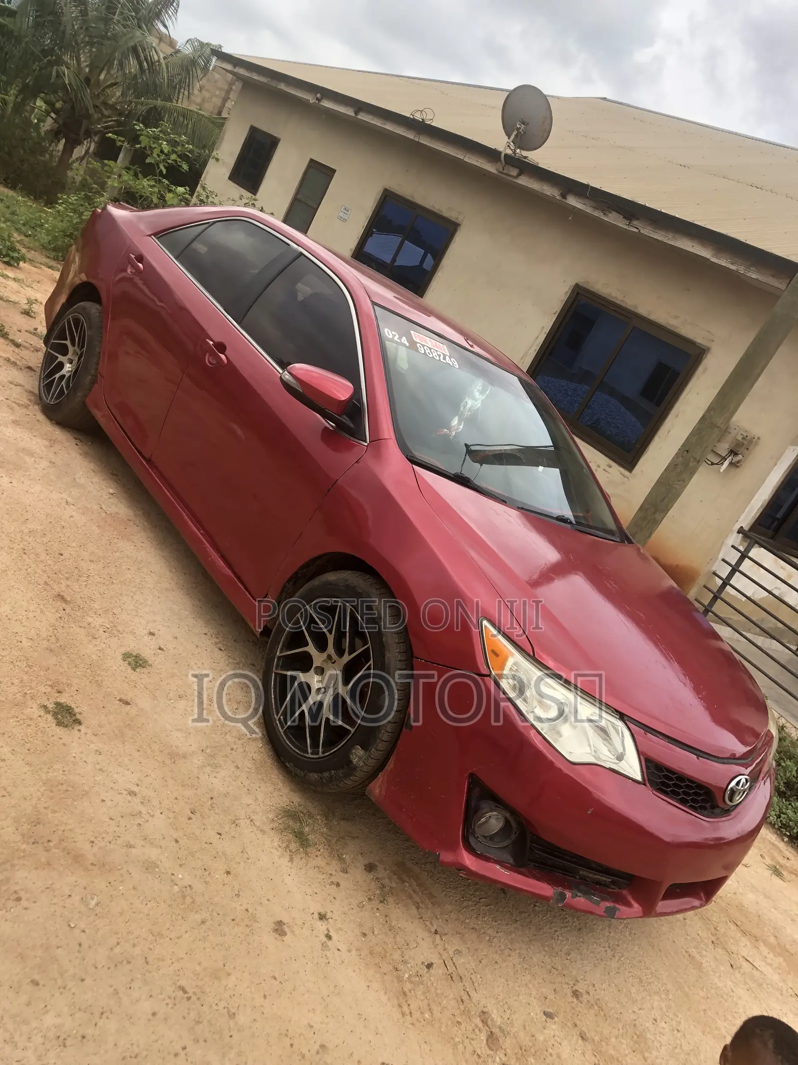 Toyota Camry SE 4dr Sedan (2.5L 4cyl 6A) 2012 Red