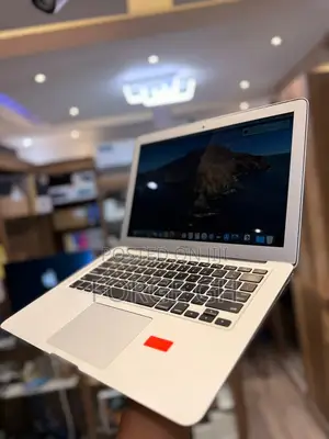 Laptop Apple MacBook Air 2017 8GB Intel Core i5 SSD 256GB
