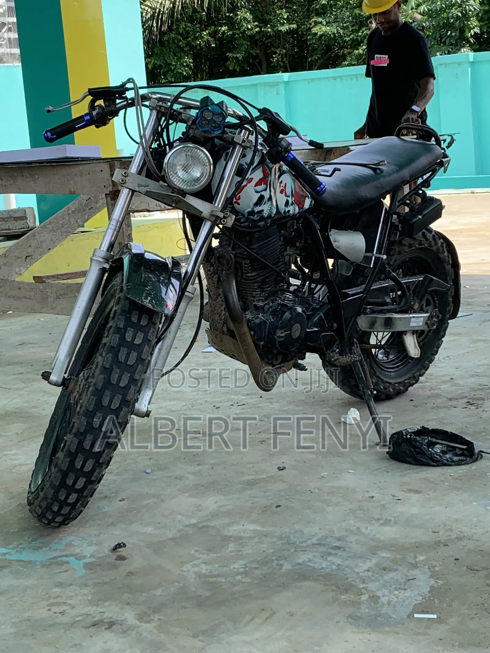 Yamaha 2010 Black