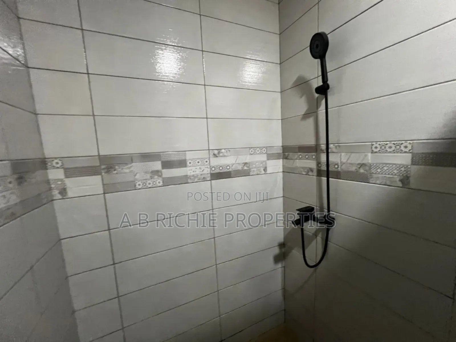 3bdrm Bungalow in Ab Richie Properties, Neoplan for rent