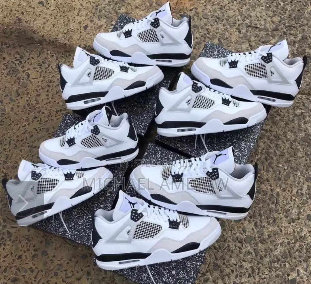 Jordan 4 Retro