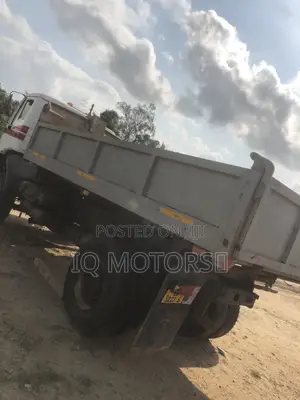 Benz Single Axle Tipper Truck