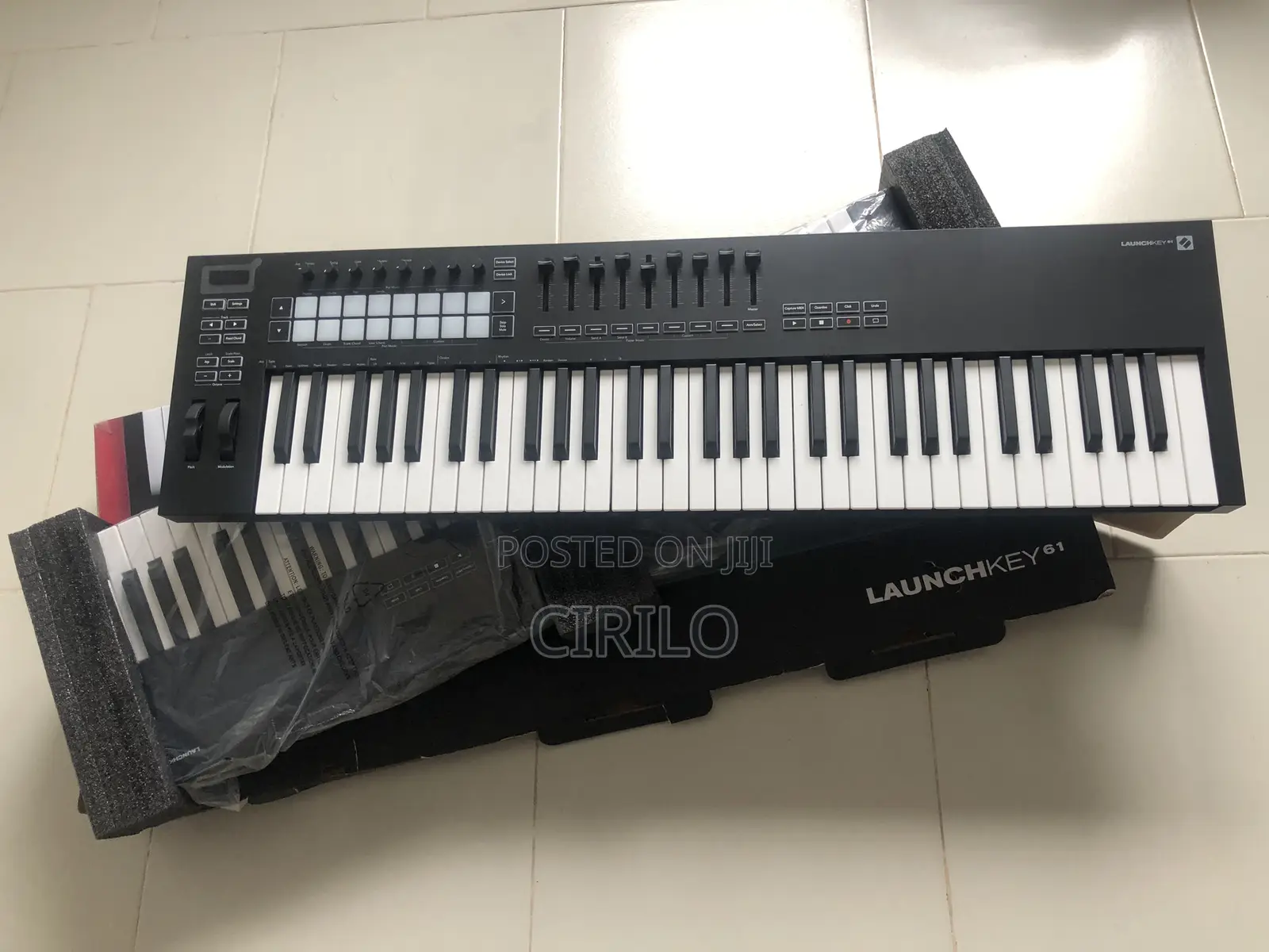Novation Launchkey 61 Mk3 Midi Keyboard [Unregistered Serial Key]