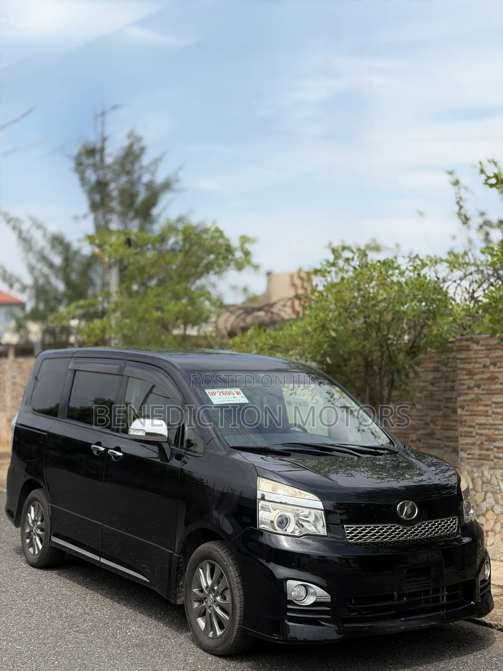 Toyota Voxy 2013 Black