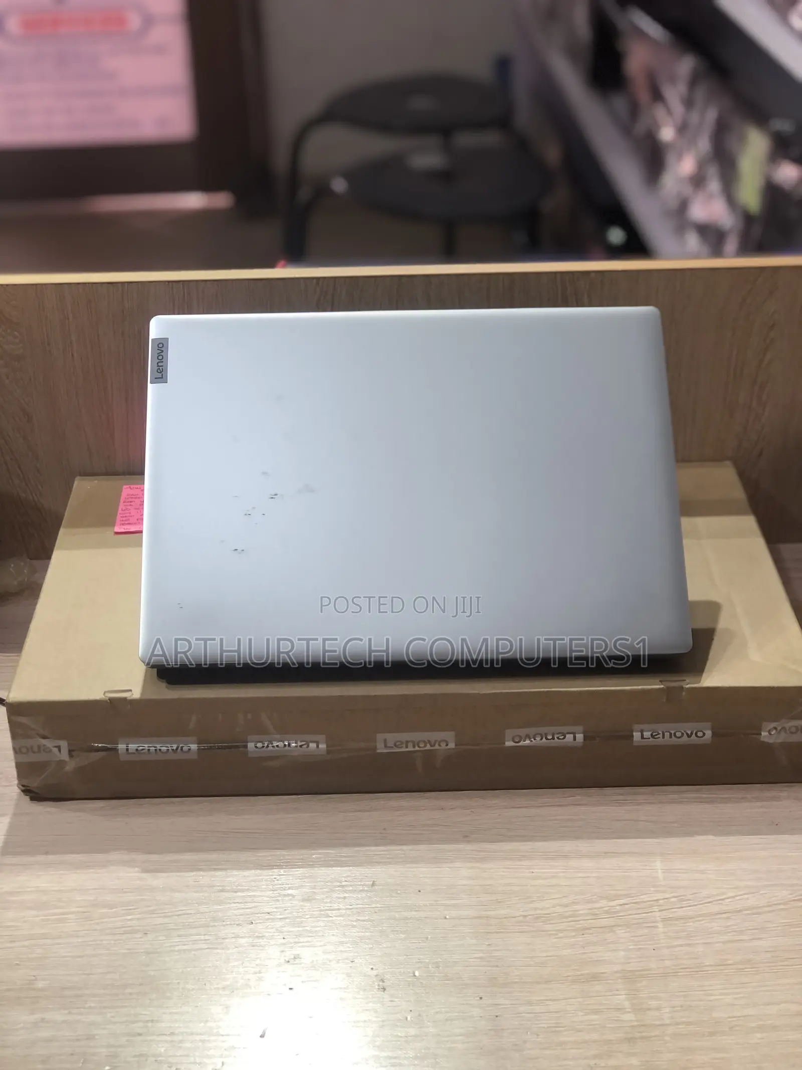 New Laptop Lenovo 4GB AMD Ryzen 3 SSD 128GB