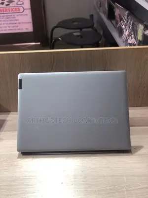 New Laptop Lenovo 4GB AMD Ryzen 3 SSD 128GB