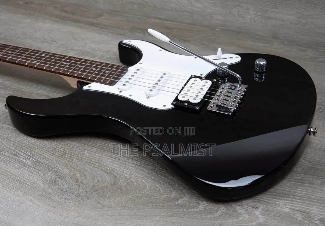 Yamaha Pacifica 112v Electric Guitar