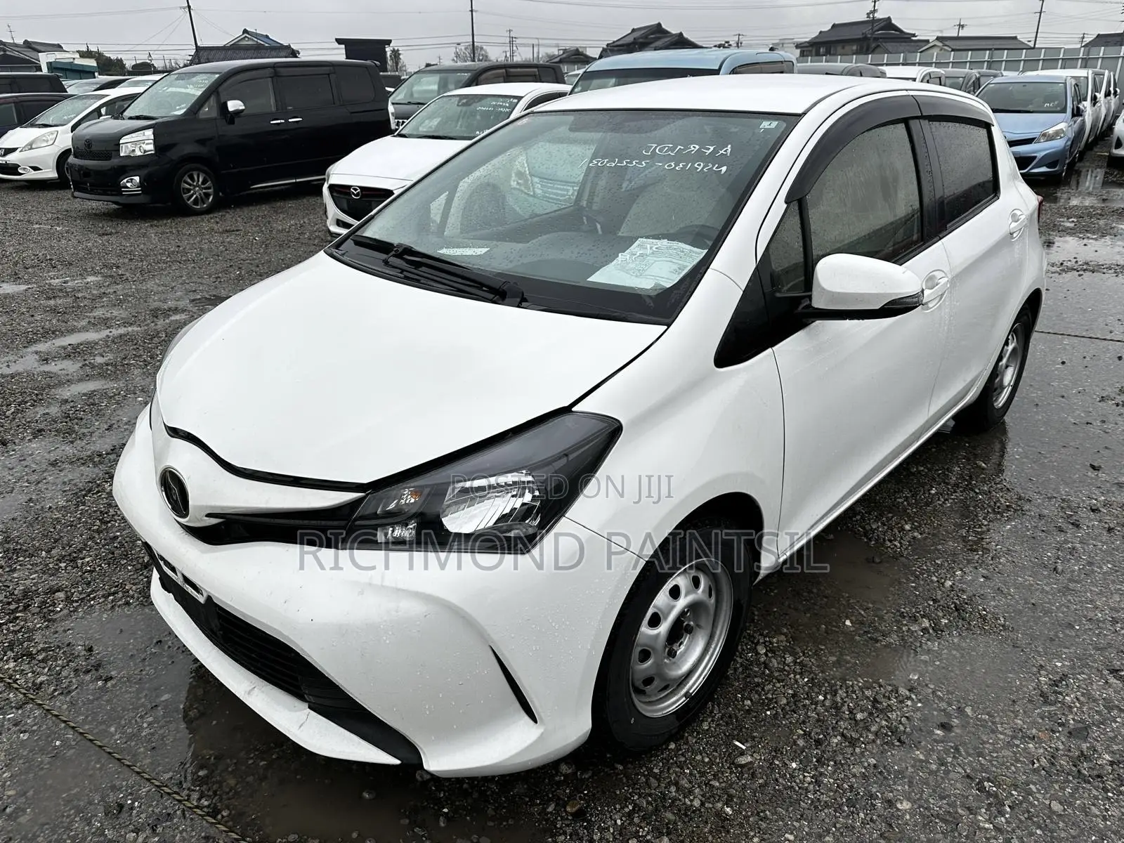 Toyota Vitz 1.3 FWD 5dr 2015 White