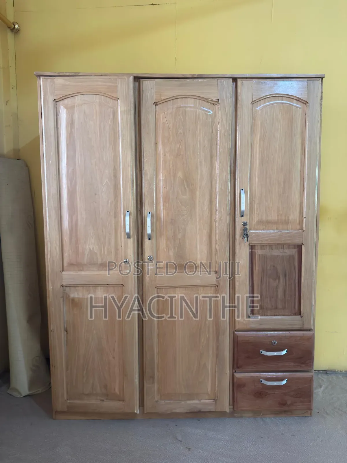 Slightly Used 3 in 1 Wardrobe, Very Heavy