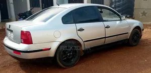 Volkswagen Passat 1.8 2002 Silver