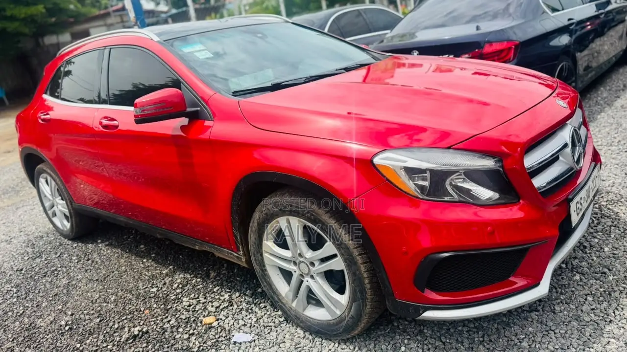 Mercedes-Benz GLA-Class 2016 Red