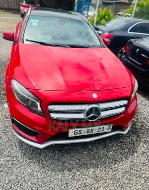 Mercedes-Benz GLA-Class 2016 Red