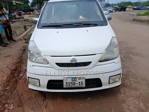 Nissan Serena 2005 White