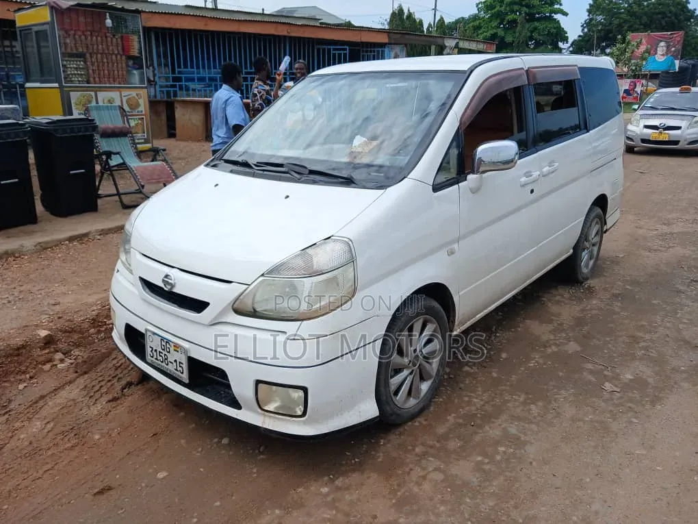 Nissan Serena 2005 White