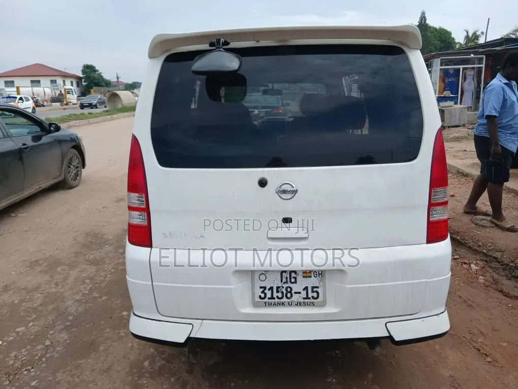 Nissan Serena 2005 White