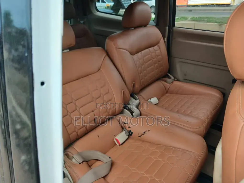 Nissan Serena 2005 White