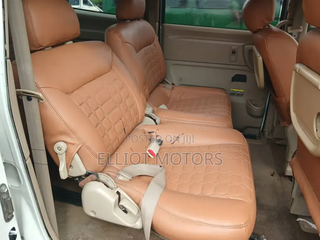 Nissan Serena 2005 White