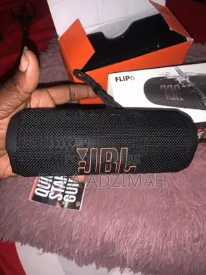 JBL Flip 6 Bluetooth Speaker