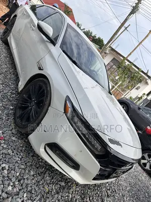 Honda Accord Touring 2.0T 2020 White