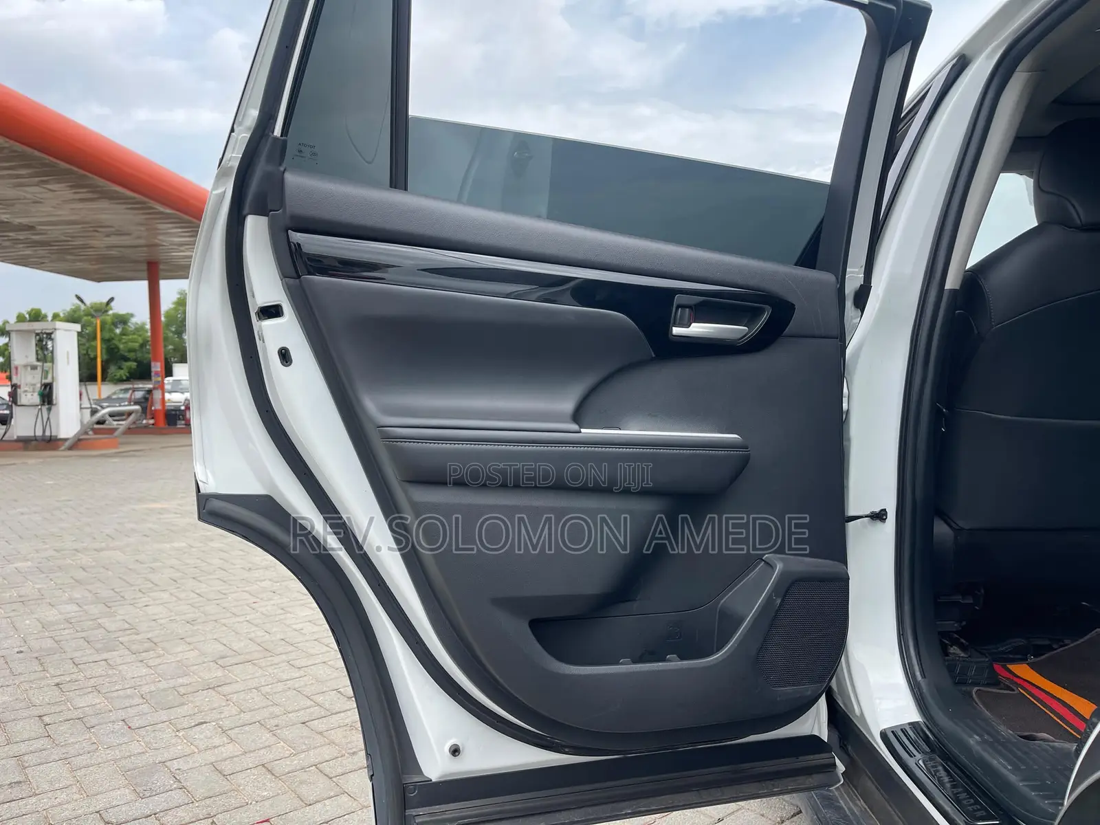 Toyota Highlander Hybrid 2021 White