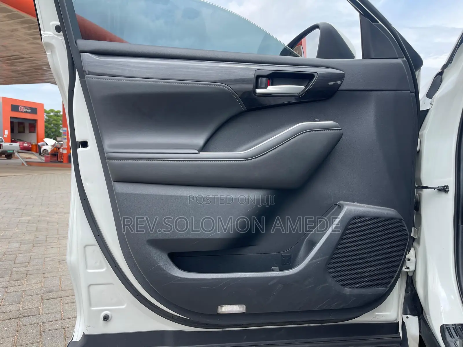 Toyota Highlander Hybrid 2021 White