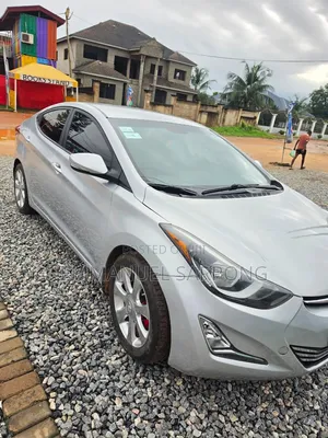 Hyundai Elantra 2015 Silver