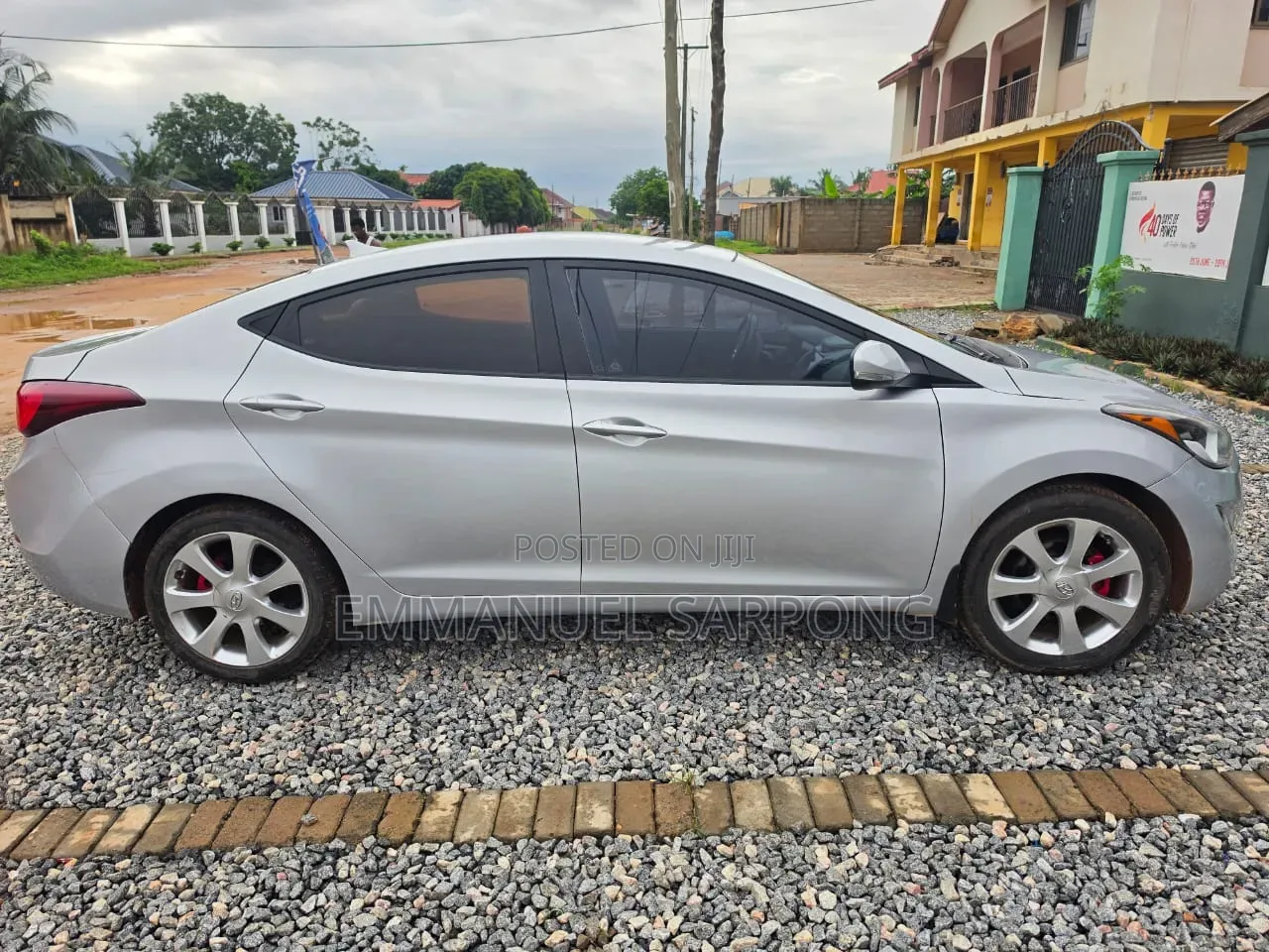 Hyundai Elantra 2015 Silver