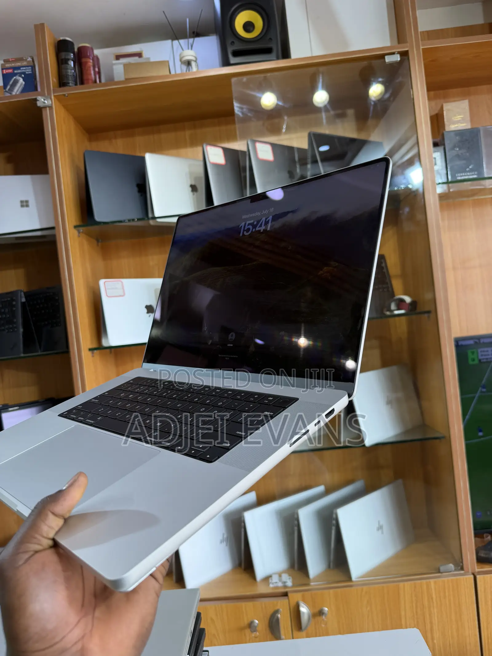 Laptop Apple MacBook Pro 2023 M3 Pro 36GB Apple M3 Pro SSD 1T