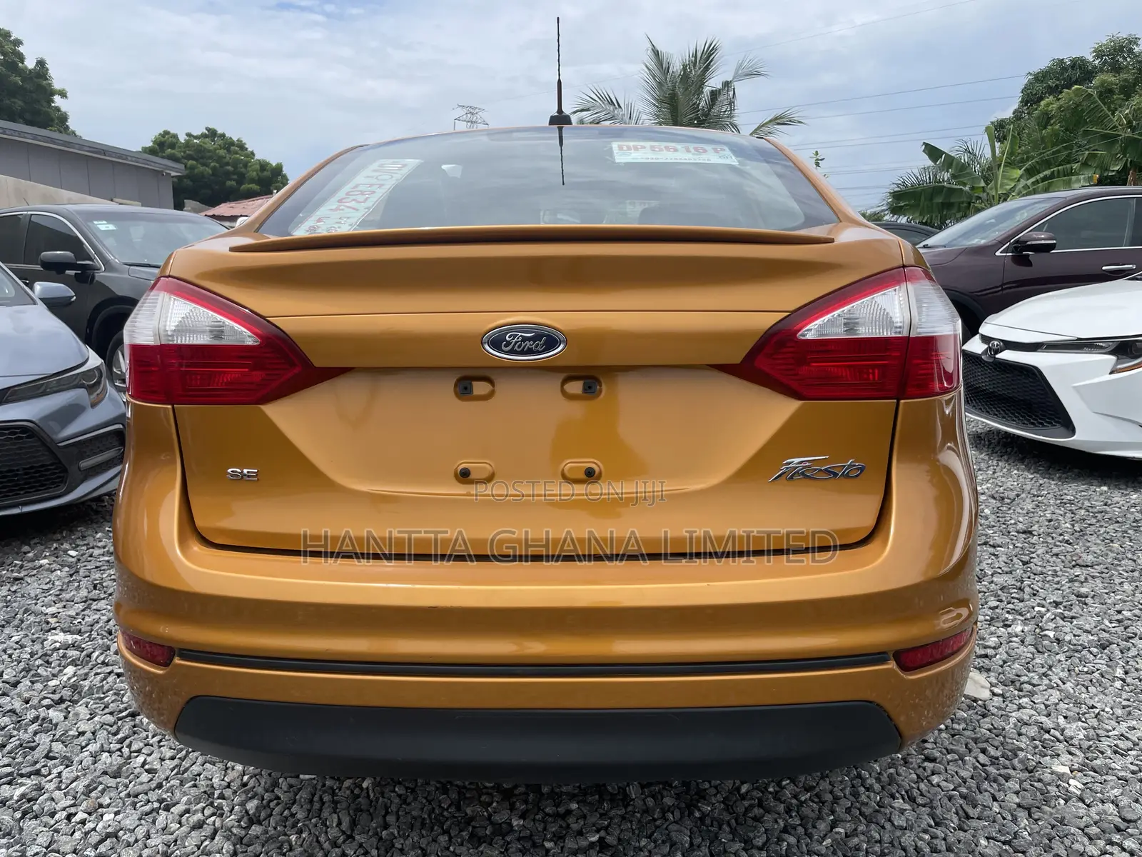 Ford Fiesta S Sedan 2016 Gold