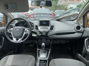 Ford Fiesta S Sedan 2016 Gold