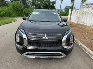 Mitsubishi Outlander SEL Launch Edition 2022 Black