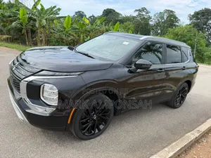Mitsubishi Outlander SEL Launch Edition 2022 Black